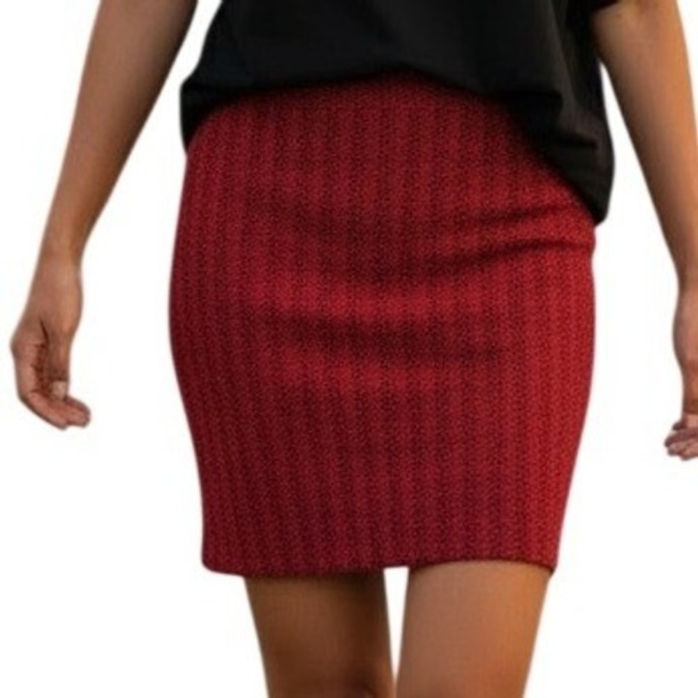 ST. JOHN COLLECTION By Marie Gray Red Black Santana Knit Pencil Skirt EUC Size 2